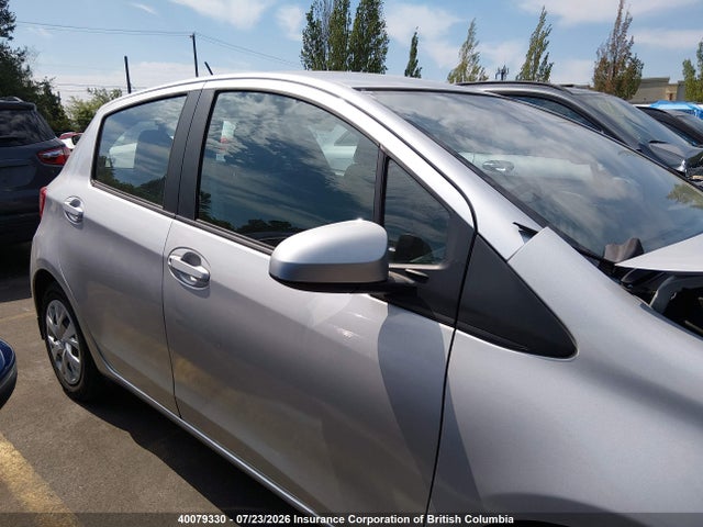 VNKKTUD34JA096780 Toyota Yaris L/le/se