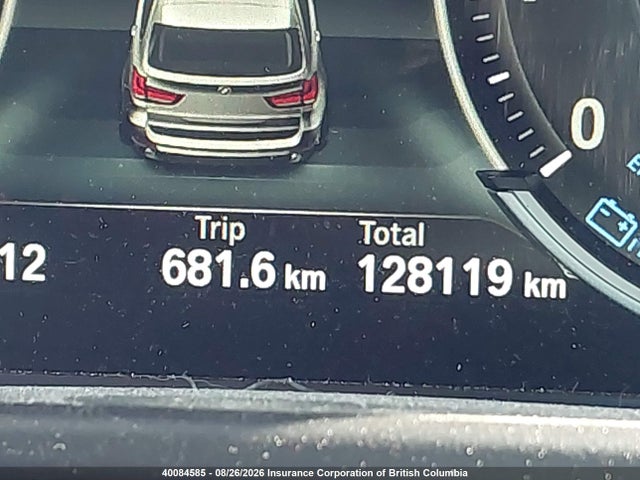 BMW X5 2018 5UXKR0C57J0Y05760 Image 15