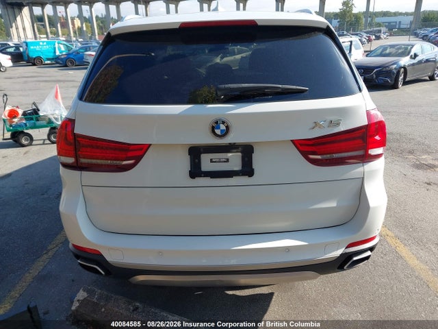 BMW X5 2018 5UXKR0C57J0Y05760 Image 16