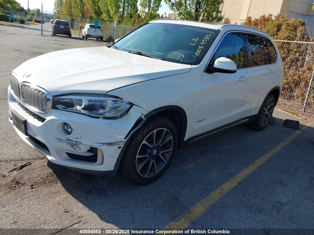 BMW X5 2018 5UXKR0C57J0Y05760 Image 2
