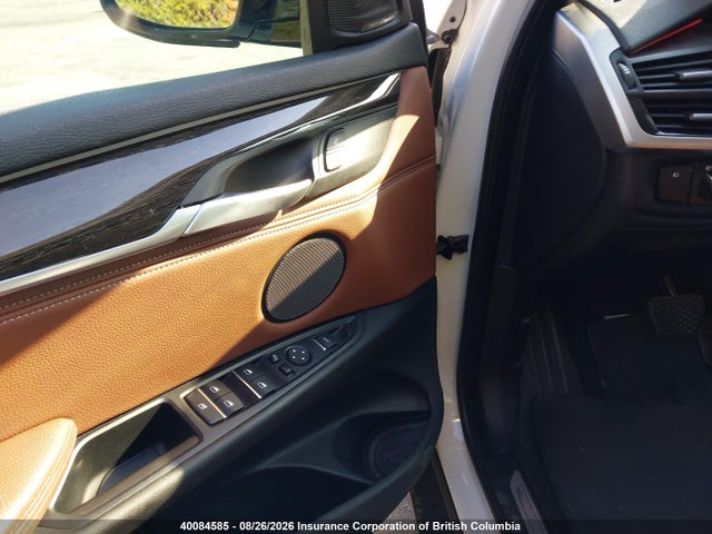 BMW X5 2018 5UXKR0C57J0Y05760 Image 21