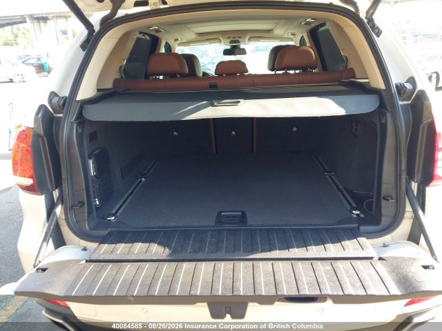 BMW X5 2018 5UXKR0C57J0Y05760 Image 22