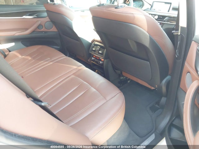 BMW X5 2018 5UXKR0C57J0Y05760 Image 8