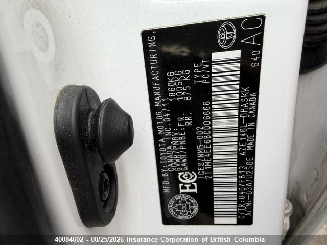 40084602 :رقم المزاد ، 2T1ME4EE6BC006666 vin ، 2011 Toyota Matrix Xrs مزاد بيع