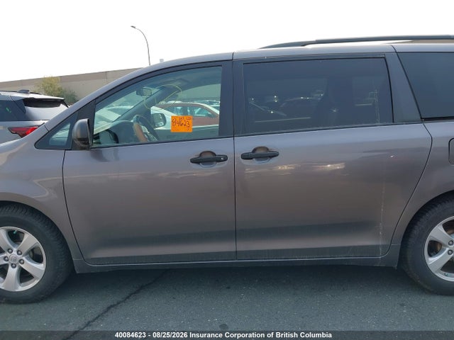 Toyota Sienna 2015 5TDZK3DC4FS534115 Image 15