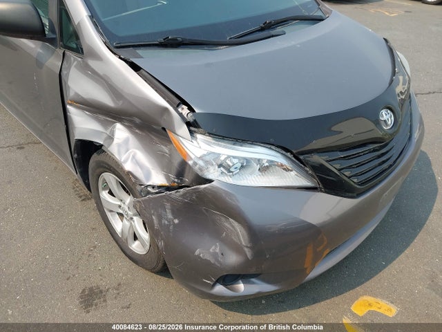 Toyota Sienna 2015 5TDZK3DC4FS534115 Image 19