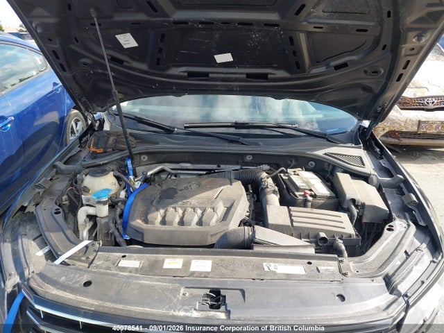 1VWAA7A3XJC019705 Volkswagen Passat S/r-line