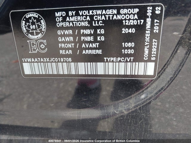 1VWAA7A3XJC019705 Volkswagen Passat S/r-line