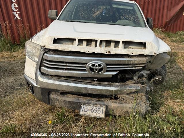 5TFCY5F18HX021913 Toyota Tundra Double Cab Sr/double Cab Sr5