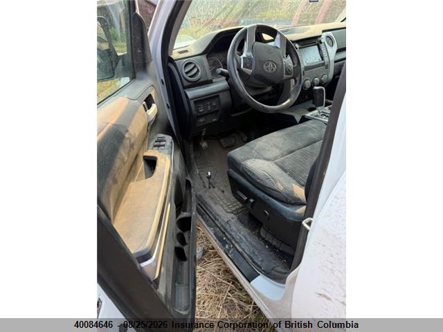 5TFCY5F18HX021913 Toyota Tundra Double Cab Sr/double Cab Sr5