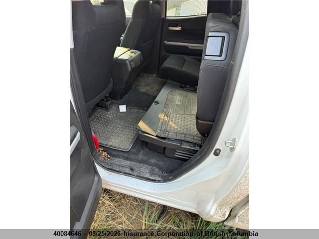 5TFCY5F18HX021913 Toyota Tundra Double Cab Sr/double Cab Sr5