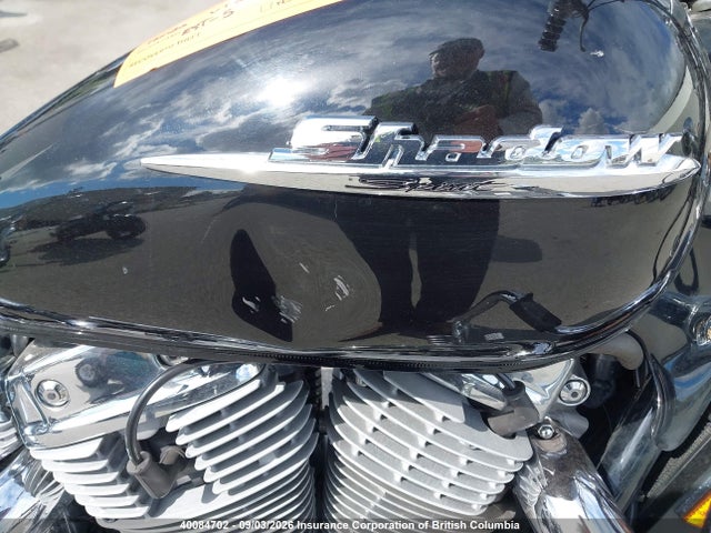 40084702 :رقم المزاد ، 1HFSC18246A000104 vin ، 2006 Honda Vt1100 C3 مزاد بيع