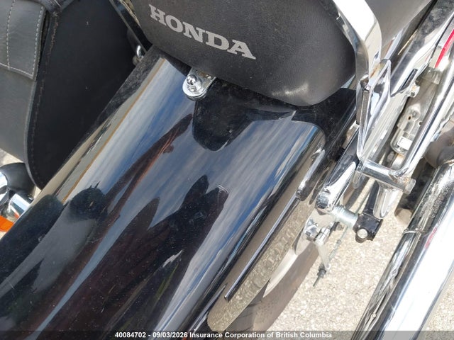40084702 :رقم المزاد ، 1HFSC18246A000104 vin ، 2006 Honda Vt1100 C3 مزاد بيع
