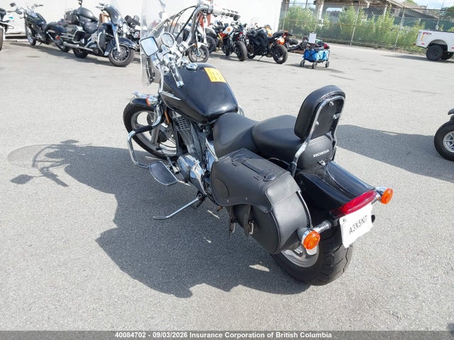 40084702 :رقم المزاد ، 1HFSC18246A000104 vin ، 2006 Honda Vt1100 C3 مزاد بيع