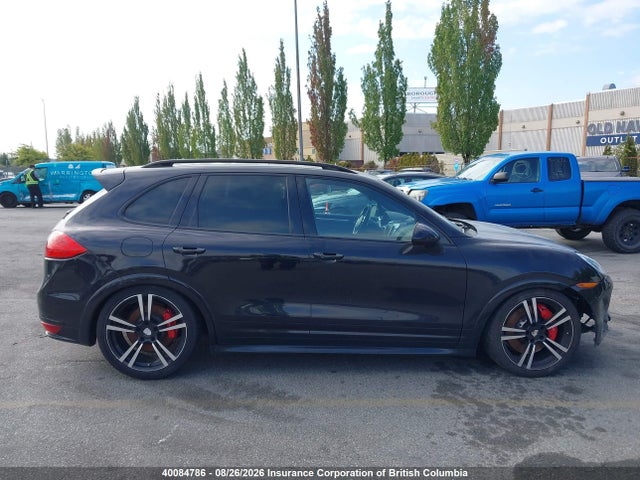 40084786 :رقم المزاد ، WP1AC2A23DLA90965 vin ، 2013 Porsche Cayenne Turbo مزاد بيع