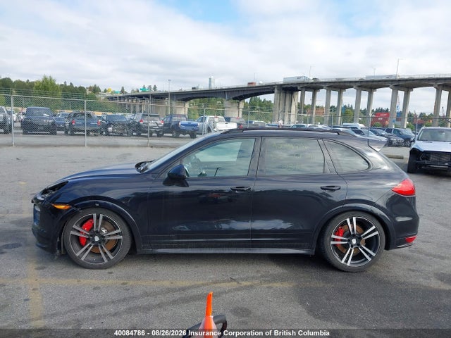 40084786 :رقم المزاد ، WP1AC2A23DLA90965 vin ، 2013 Porsche Cayenne Turbo مزاد بيع