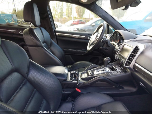 40084786 :رقم المزاد ، WP1AC2A23DLA90965 vin ، 2013 Porsche Cayenne Turbo مزاد بيع