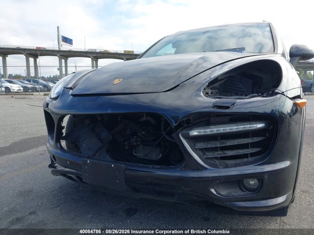 40084786 :رقم المزاد ، WP1AC2A23DLA90965 vin ، 2013 Porsche Cayenne Turbo مزاد بيع
