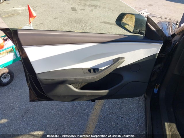Tesla MODEL 3 2025 5YJ3E1EB6SF928639 Image 22