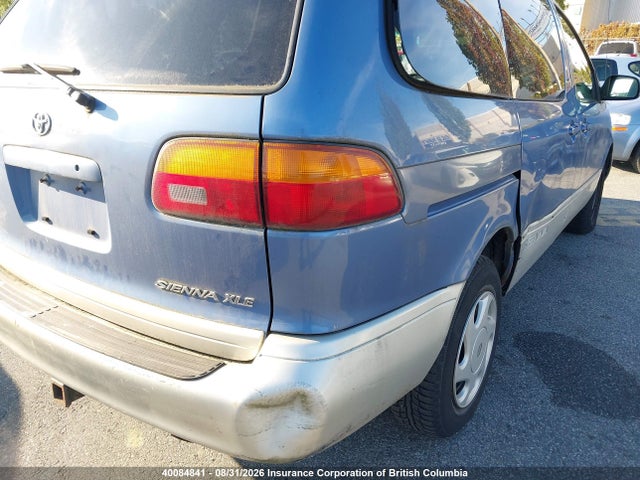 Продаж на аукціоні авто 2000 Toyota Sienna Le/xle, vin: 4T3ZF13C5YU302246, номер лоту: 40084841