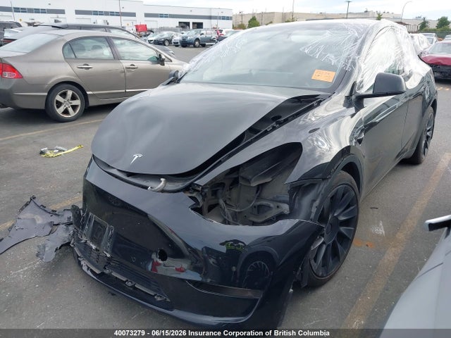 Tesla Model Y 2021 5YJYGAEE8MF264860 Image 2