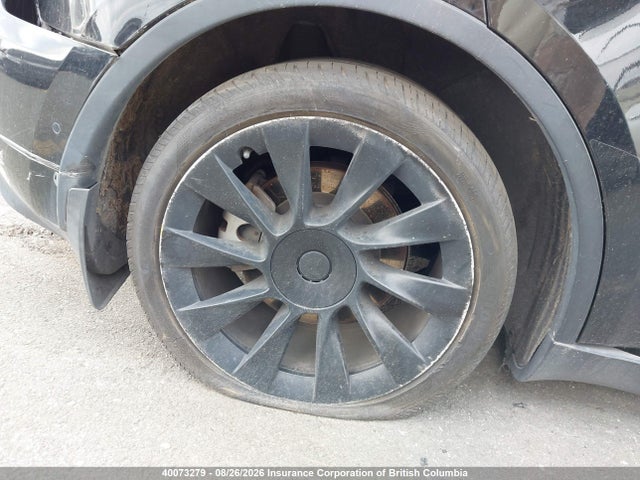 Tesla Model Y 2021 5YJYGAEE8MF264860 Image 20