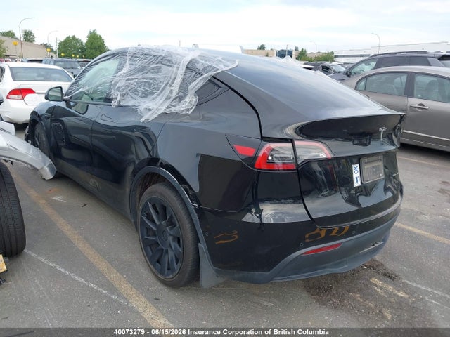 Tesla Model Y 2021 5YJYGAEE8MF264860 Image 3