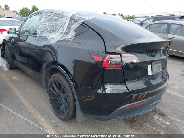 Tesla Model Y 2021 5YJYGAEE8MF264860 Image 4