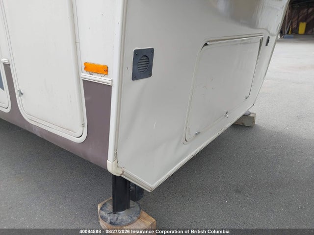 40084888 :رقم المزاد ، 5SFBG4126DE256919 vin ، 2013 Heartland Trailer 5th Wheel مزاد بيع