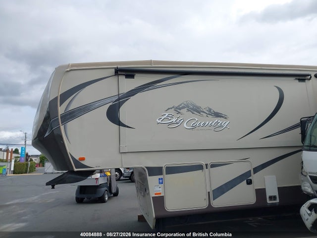 40084888 :رقم المزاد ، 5SFBG4126DE256919 vin ، 2013 Heartland Trailer 5th Wheel مزاد بيع