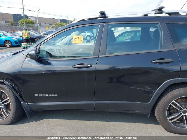 1C4PJMAS8FW685339 Jeep Cherokee Sport