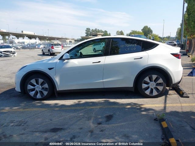 Tesla Model Y 2023 7SAYGDEE6PF778909 Image 13