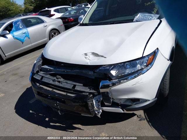 Mitsubishi Outlander Es 2018 JA4AZ2A35JZ616427 Image 13
