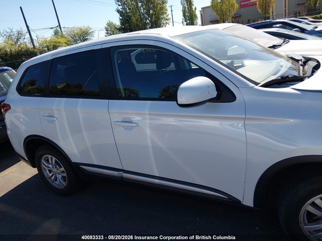 Mitsubishi Outlander Es 2018 JA4AZ2A35JZ616427 Image 14