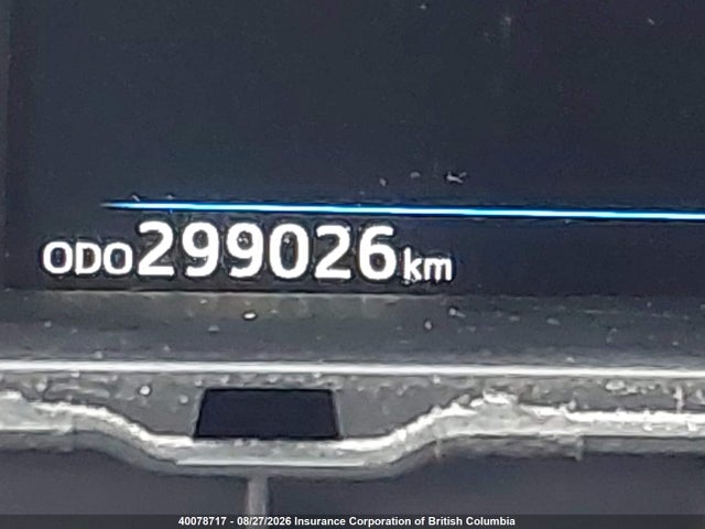 JTDZN3EUXHJ068186 Toyota PRIUS V