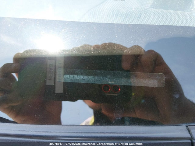 JTDZN3EUXHJ068186 Toyota PRIUS V
