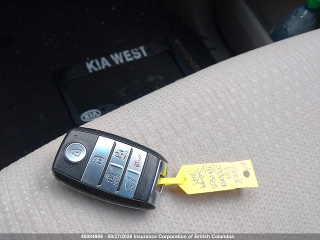 KIA SEDONA LX 2018 KNDMB5C10J6369937 Image 11