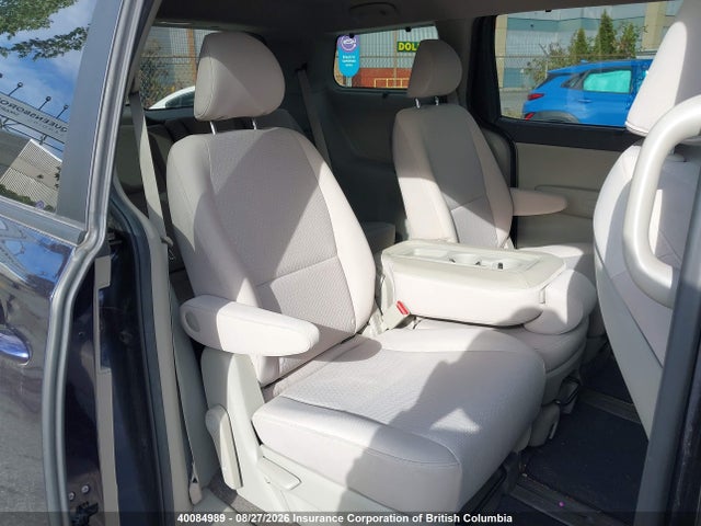 KIA SEDONA LX 2018 KNDMB5C10J6369937 Image 8