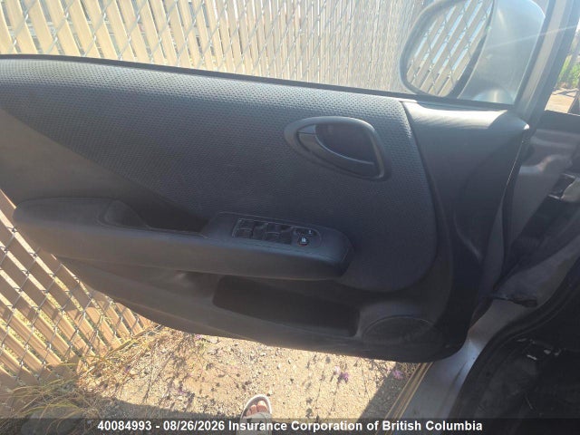 Продажа на аукционе авто 2007 Honda Fit, vin: JHMGD37407S812859, номер лота: 40084993
