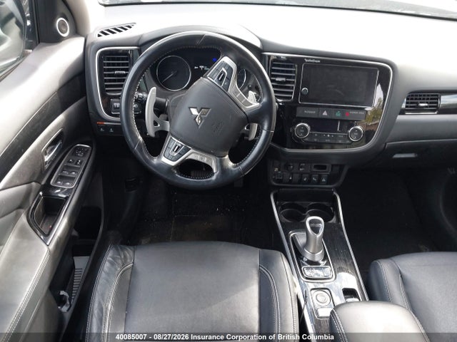 JA4J24A55JZ617305 Mitsubishi Outlander Se/gt