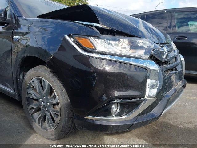 JA4J24A55JZ617305 Mitsubishi Outlander Se/gt