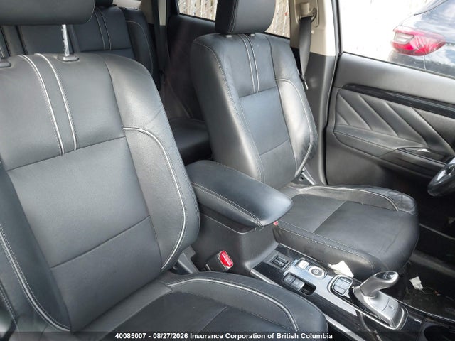 JA4J24A55JZ617305 Mitsubishi Outlander Se/gt