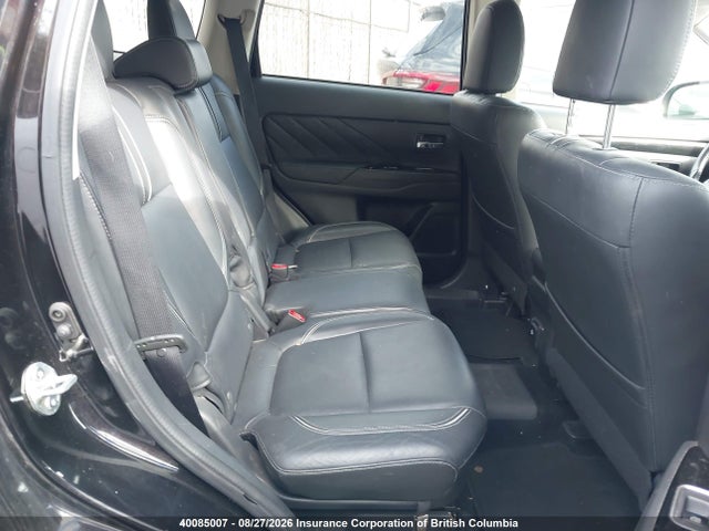 JA4J24A55JZ617305 Mitsubishi Outlander Se/gt