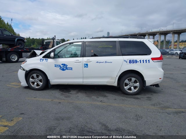 Toyota SIENNA LE 2014 5TDKK3DC7ES501030 Image 15