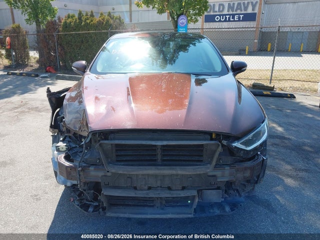 3FA6P0RU1KR227301 Ford Fusion Hybrid Titanium