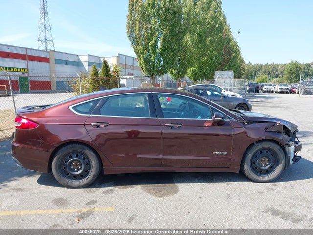 3FA6P0RU1KR227301 Ford Fusion Hybrid Titanium