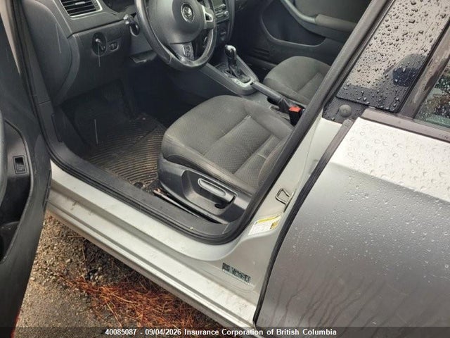 40085087 :رقم المزاد ، 3VWDK7AJ9CM382488 vin ، 2012 Volkswagen Jetta مزاد بيع