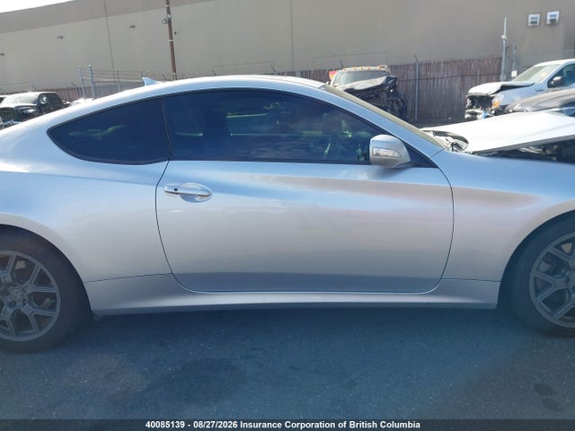 2010 Hyundai Genesis Coupe 3.8l მანქანა იყიდება აუქციონზე, vin: KMHHU6KH9AU013736, აუქციონის ნომერი: 40085139