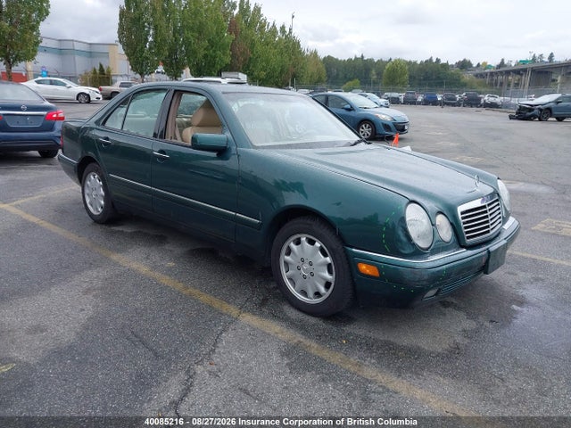 1998 Mercedes-benz E Class მანქანა იყიდება აუქციონზე, vin: WDBJF65F3WA681579, აუქციონის ნომერი: 40085216