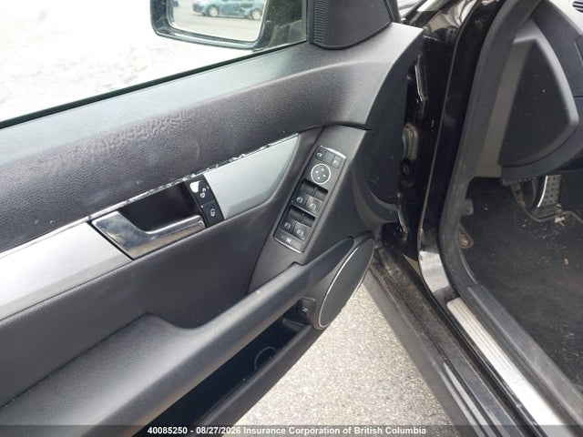 40085250 :رقم المزاد ، WDDGF5EB9AF443028 vin ، 2010 Mercedes-benz C 300 مزاد بيع